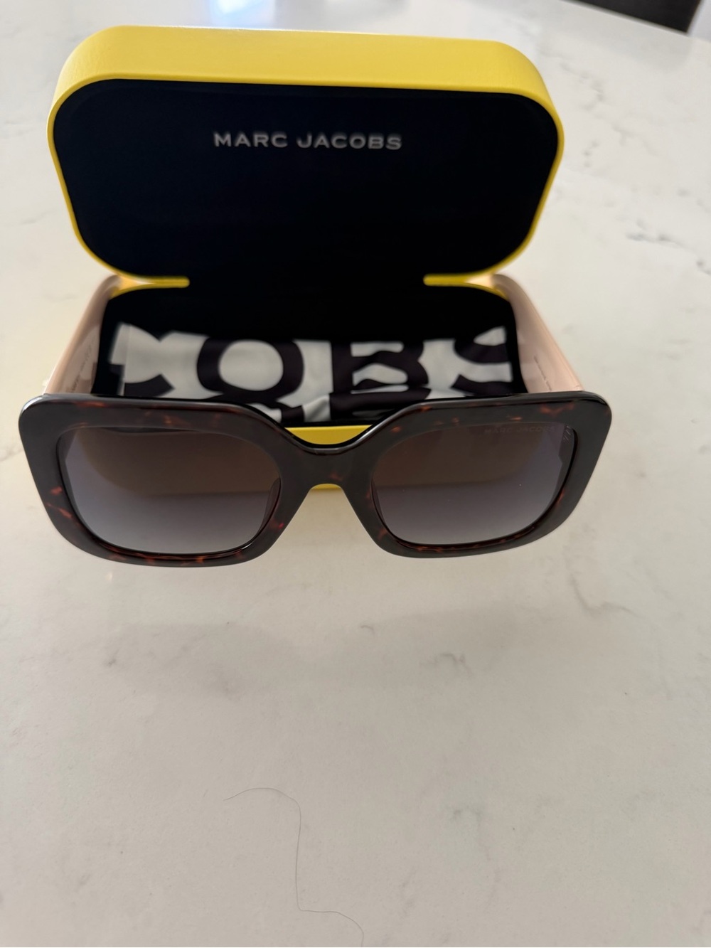 Marc Jacobs Tortoiseshell Square Sunglasses with Brown Gradient Lenses